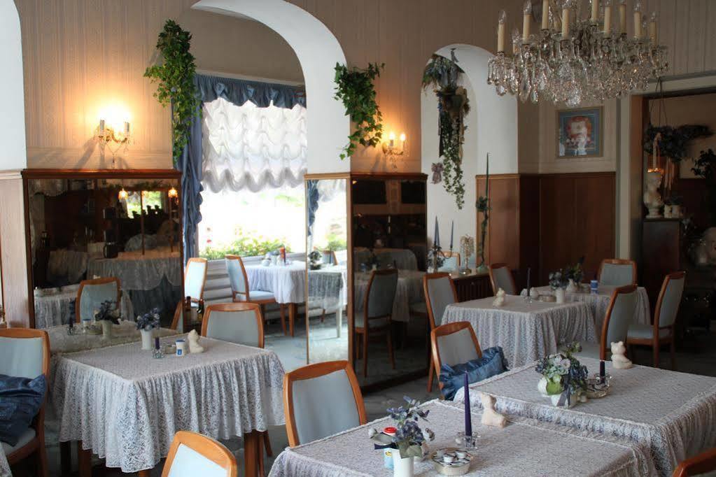 Hotel Villa Konigin Luise บัดเพอร์ทอนท์ ภายนอก รูปภาพ